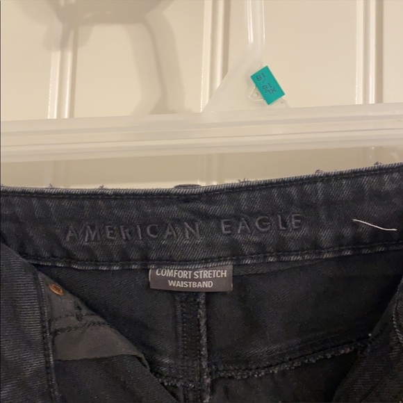 American eagle distressed crossover high rise denim shorts - Picture 3 of 5